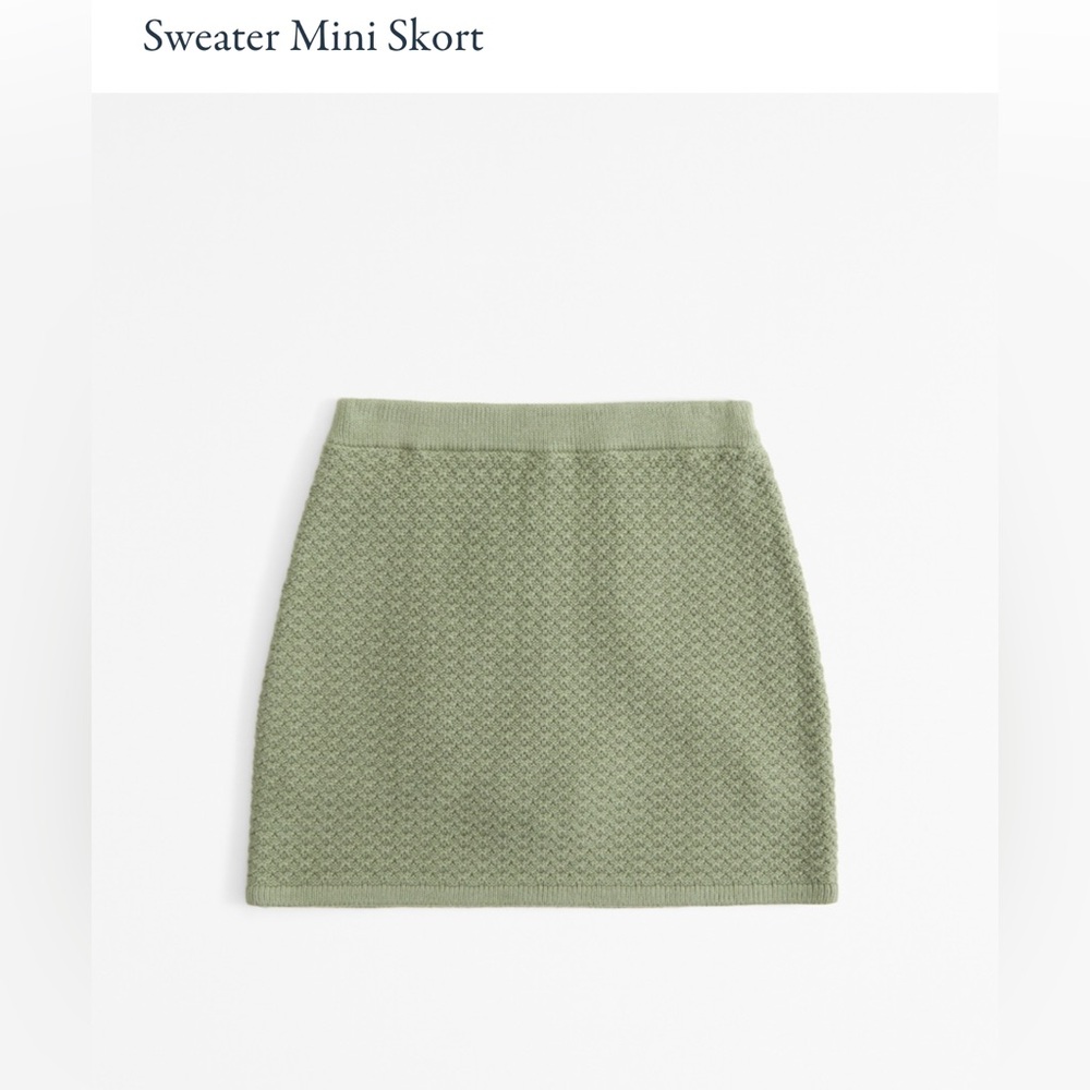 Abercrombie sweater mini skort green. NWT large